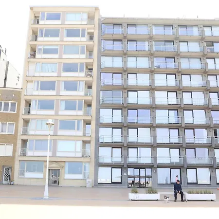 In Near The Beach, Cleaning Included Apartman *