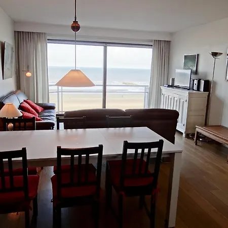 In Near The Beach, Cleaning Included *