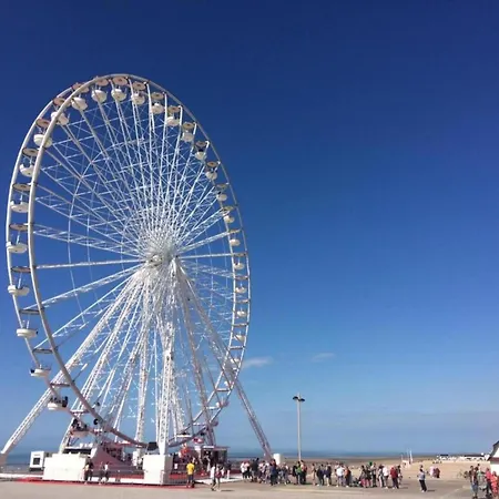 In Near The Beach, Cleaning Included Apartman Nieuwpoort
